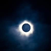 Pixwords 와 이미지 Sunce, Mjesec, tamna, nebo, svjetlost Stephan Pietzko - Dreamstime