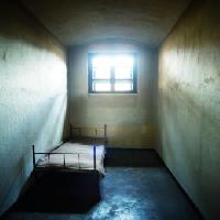 Pixwords 와 이미지 zatvor, stanica, krevet, prozor Constantin Opris - Dreamstime